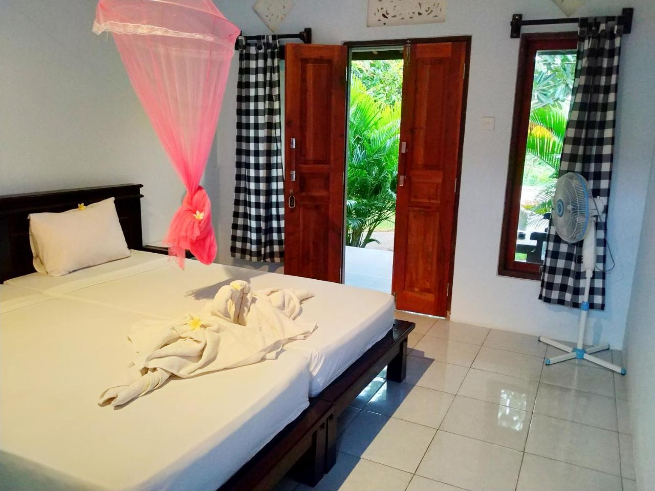 Angga Guest House Pemuteran Buitenkant foto