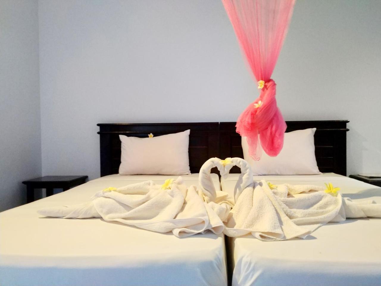 Angga Guest House Pemuteran Buitenkant foto