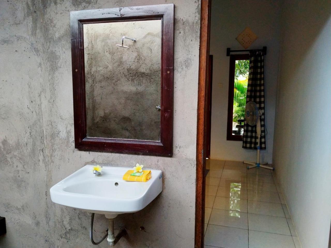 Angga Guest House Pemuteran Buitenkant foto