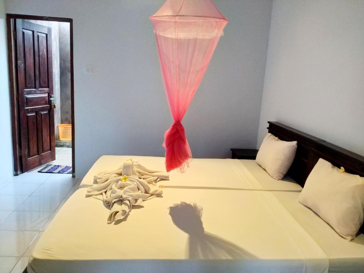 Angga Guest House Pemuteran Buitenkant foto